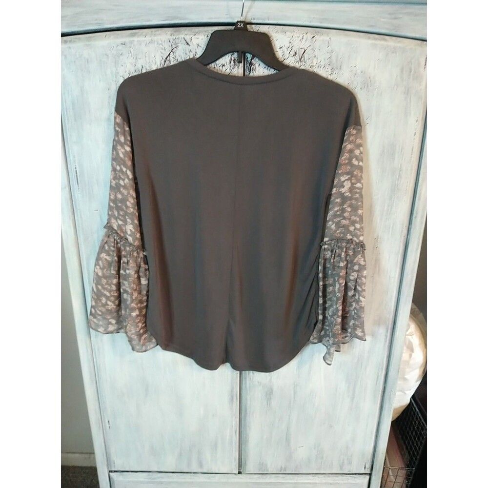 Mystree Flared Sleeve Floral Printed Top Gray Xs Boho Feminine Cottage Core - Picture 8 of 11